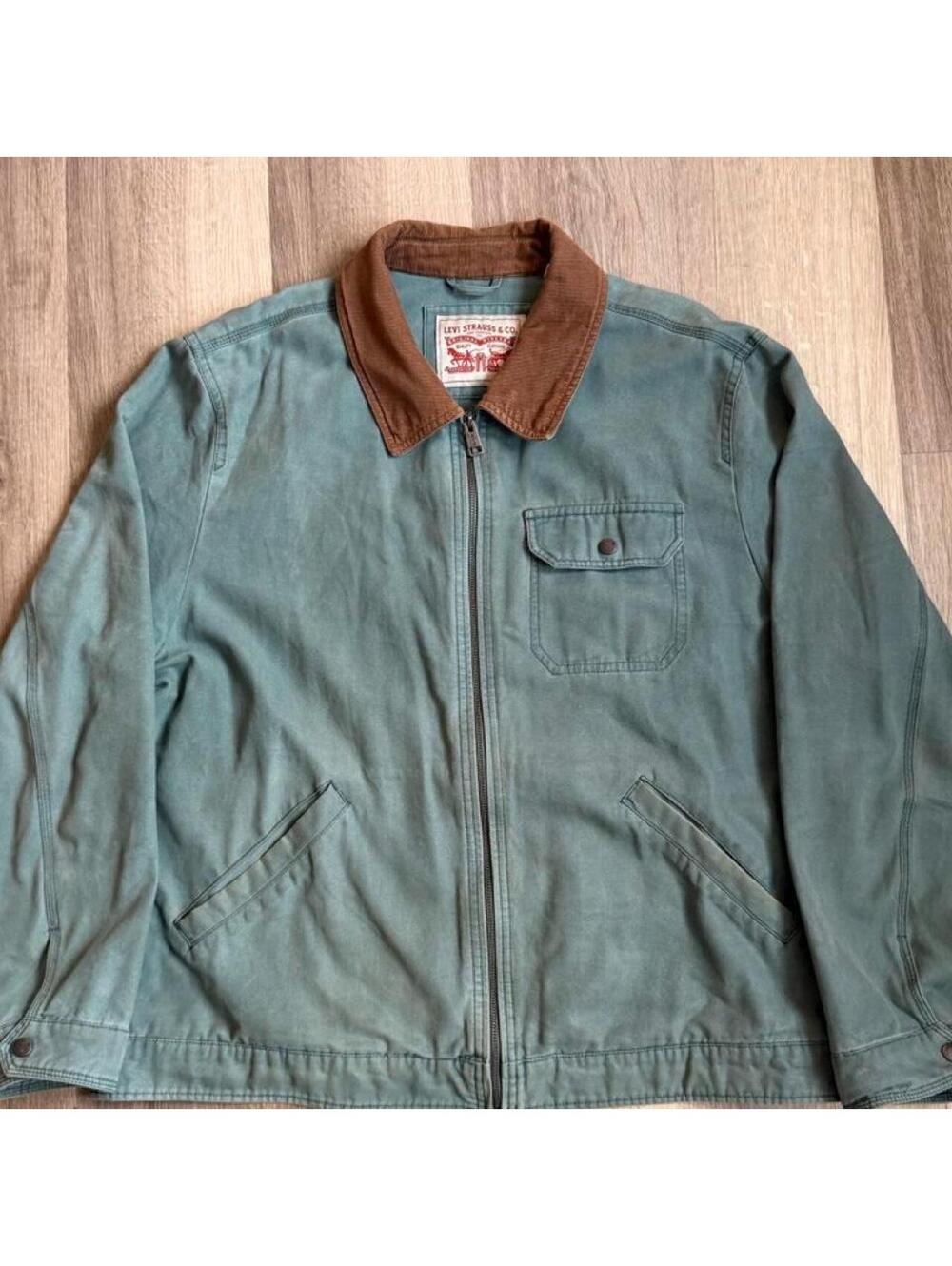 Levi's green jacket size XL #workwear